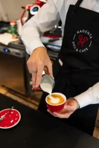 Megnyílt a Magenta divatmárka kávézója és delikátesz üzlete