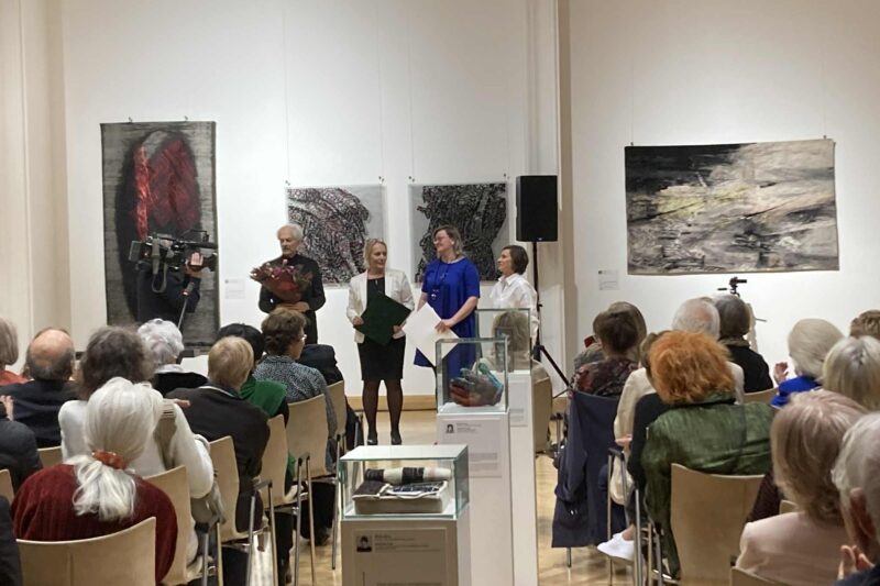 TŰ-RÉS-HATÁR – Hegedűs Andrea nyerte az Év Textilművésze díjat