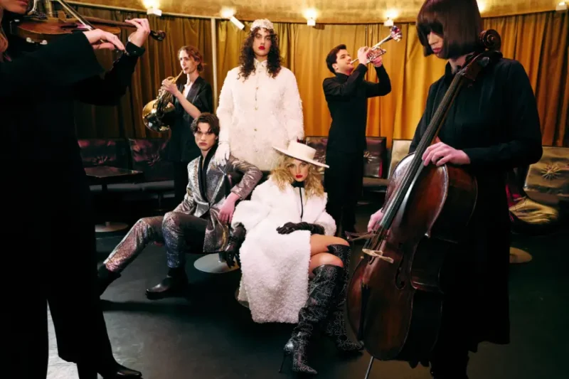 Több mint 50 kísérőprogram teszi színessé Budapest-szerte a divathetet